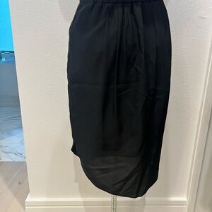 Maxwell black size 2 skirt with pockets